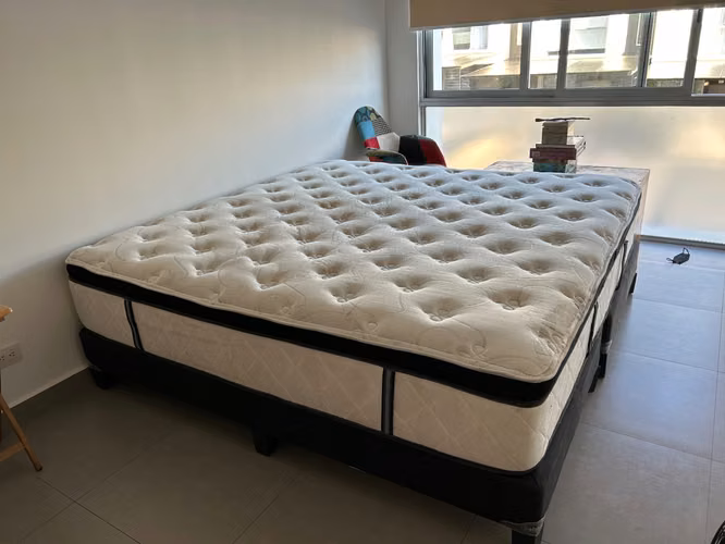Cama King colchón foam 