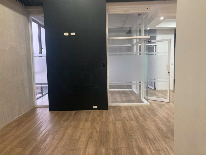 Alquiler oficina Escazú 86m² a  $1.896 - Imagen 13