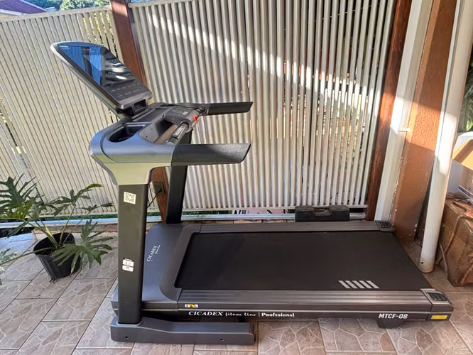 CICADEX profesional, modelo MTCF-08, con motor AC de 3 HP.