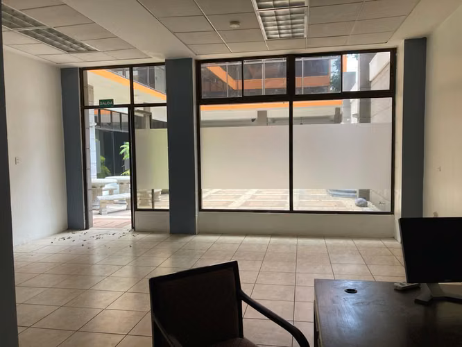 Alquiler Oficina Sabana Sur 520m2 con 10 parqueos - Imagen 3