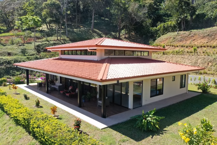 Casa Amueblada con Vistas al Valle en Alquiler a Largo Plazo – Atenas - Imagen 17