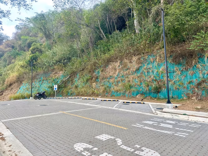 VENTA DE LOTE EN CONDOMINIO VISTA REAL SANTA ANA  - Imagen 11