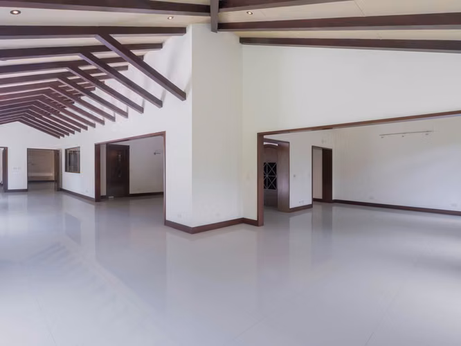 Casa de lujo en venta en Bosques de Lindora – Piscina privada y detalles arquitectónicos únicos* - Imagen 4
