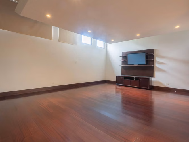 Casa de lujo en venta en Bosques de Lindora – Piscina privada y detalles arquitectónicos únicos* - Imagen 20