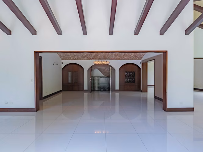 Casa de lujo en venta en Bosques de Lindora – Piscina privada y detalles arquitectónicos únicos* - Imagen 5