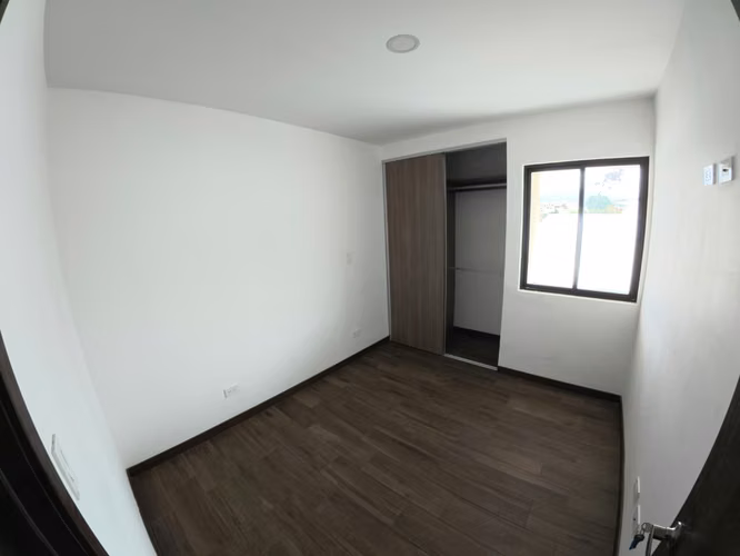 SE VENDE CASA EN CONDOMINIO CERCA DEL CENTRO DE MORAVIA - Imagen 17