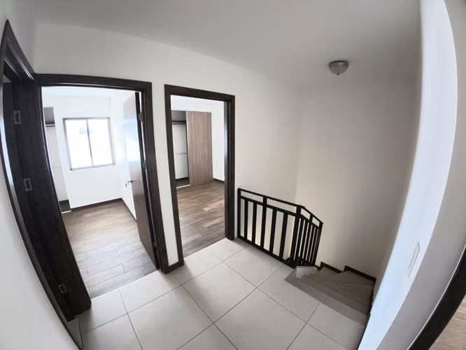 SE VENDE CASA EN CONDOMINIO CERCA DEL CENTRO DE MORAVIA - Imagen 18