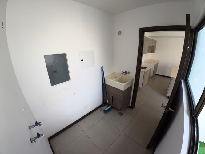 SE VENDE CASA EN CONDOMINIO CERCA DEL CENTRO DE MORAVIA - Imagen 3
