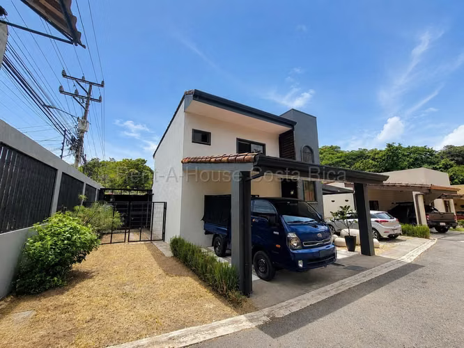 Vendo Casa Independiente en Brasil de Santa Ana 220 m2 - Imagen 2