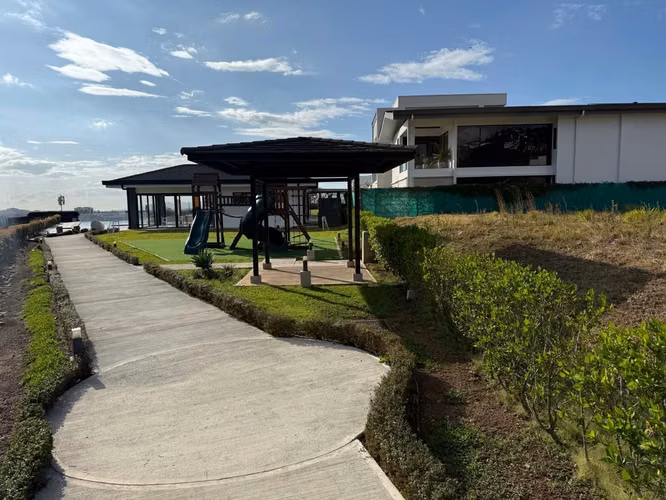 VENTA DE LOTE EN CONDOMINIO VISTA REAL - SANTA ANA - Imagen 13