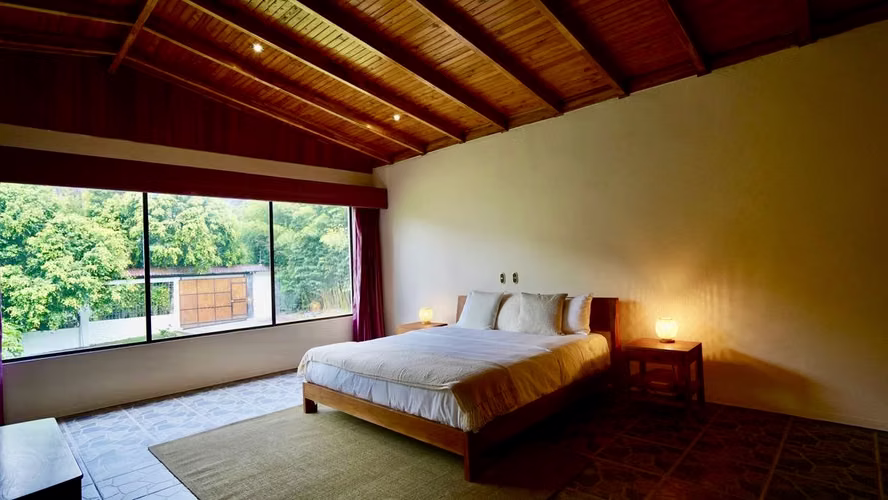  ALQUILER CASA / CABAÑA DE LUJO AMUEBLADA,  4 Habitaciones, SAN RAFAEL DE HEREDIA.  - Imagen 8