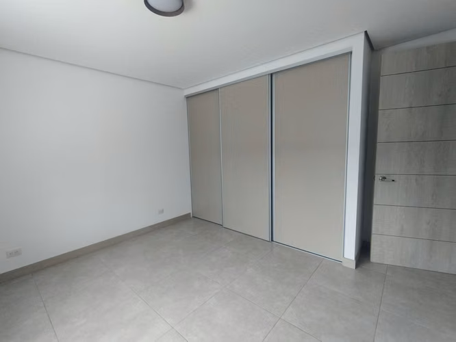 Se Alquila ( Alquiler) Casa en Guachipelín 310 Escazú, Cod GU 1538 - Imagen 17