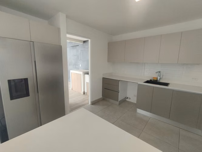 Se Alquila ( Alquiler) Casa en Guachipelín 310 Escazú, Cod GU 1538 - Imagen 10