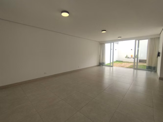Se Alquila ( Alquiler) Casa en Guachipelín 310 Escazú, Cod GU 1538 - Imagen 4