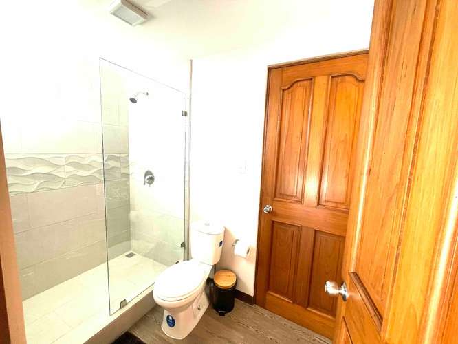 Apartamento amoblado de 3 cuartos en Sabana Sur #