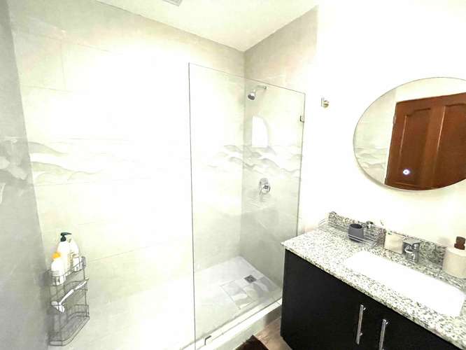 Apartamento amoblado de 3 cuartos en Sabana Sur #