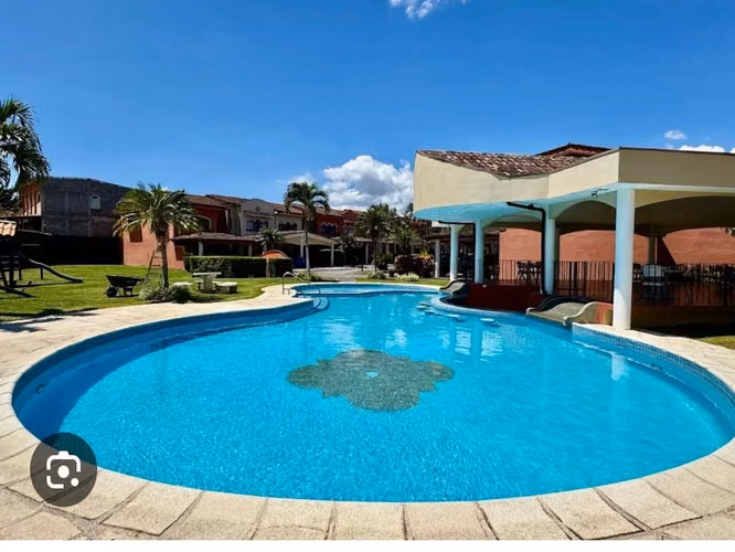 ALQUILER DE CASA EN CONDOMINIO BOULEVARD DEL SOL -LINDORA 