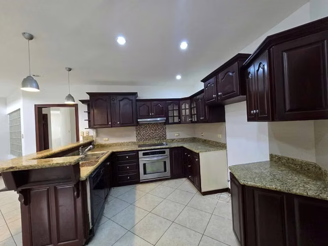 Pozos de Santa Ana - 4DOR/3.5BA - 320 m2 - Imagen 11