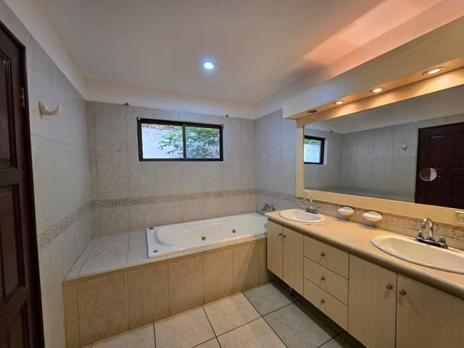 Pozos de Santa Ana - 4DOR/3.5BA - 320 m2 - Imagen 19