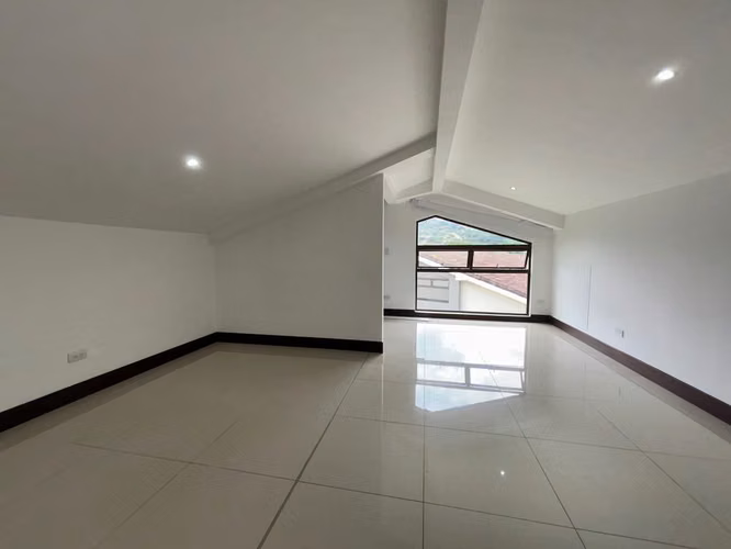 ALQUILER DE CASA EN CONDOMINIO PARQUES DEL SOL ESQUINERA  - Imagen 13