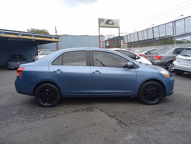 Toyota yaris  - Imagen 4