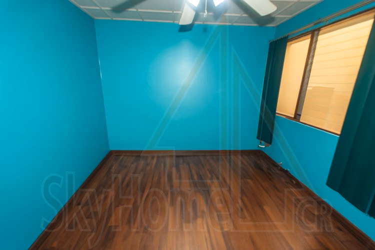 Casa en alquiler / Cerca de Plaza del Sol, Curridabat / Esquinera / Uso de suelo comercial / Amplios espacios - Imagen 10