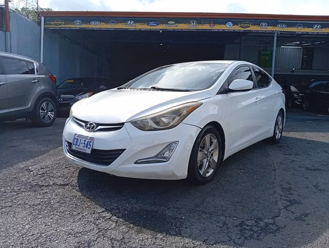 Hyundai elantra  - Imagen 3