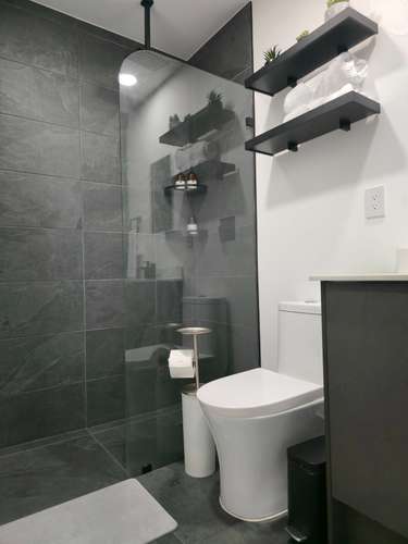 ESTUDIO AMUEBLADO EN VENTA EN BARRIO ESCALANTE. (NEGOCIABLE)