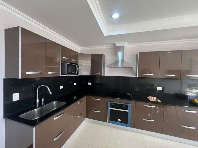 Se vende apartamento en torres del lago la sabana 