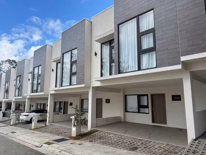 ALQUILER Casa Condominio San Antonio Urbano, Escazú