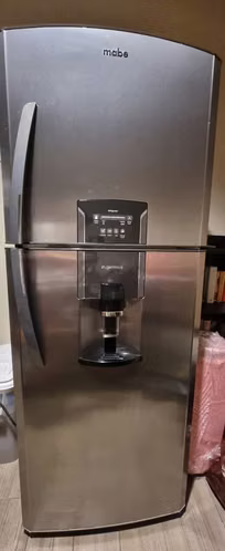 Mabe Refrigerator with water dispenser