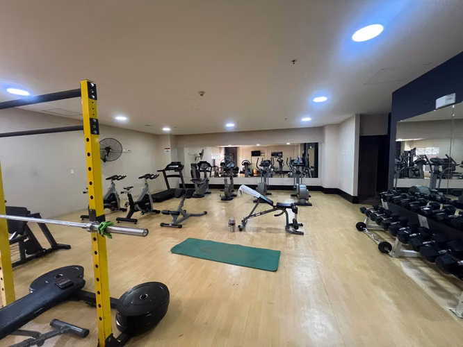 Alquiler de apartamento amueblado torres del lago sabana sur
