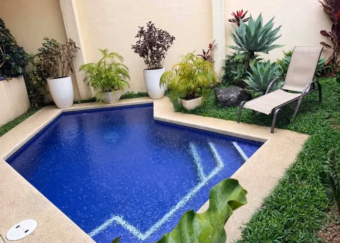 Venta de casa con piscina en condominio en san rafael de Escazú  - Imagen 10