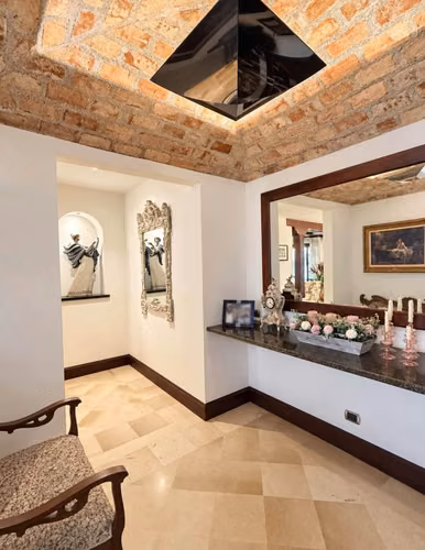 Venta de casa con piscina en condominio en san rafael de Escazú  - Imagen 2