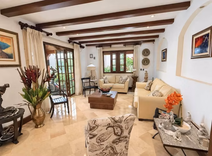 Venta de casa con piscina en condominio en san rafael de Escazú  - Imagen 5