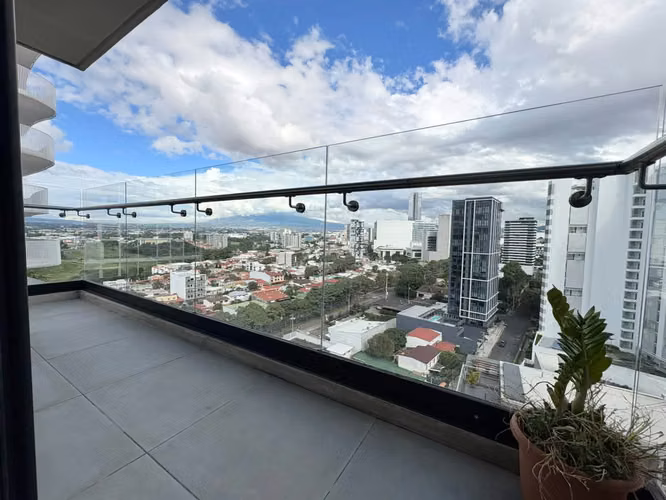 Apartamento de lujo en alquiler en sky garden nunciatura seguridad y amenidades 