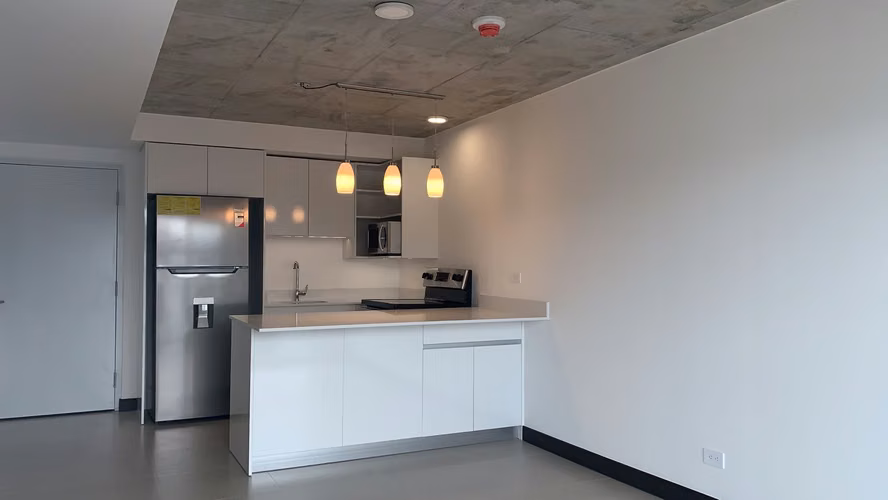 SE ALQUILA APARTAMENTO CON LINEA BLANCA CONDOMINIO KHAYA GRANADILLA DE CURRIDABAT - Imagen 5