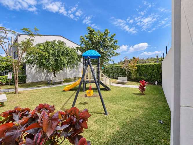 Alquiler de casa | Santa Ana | Línea blanca | 3 hab | Jardín | Terraza | $1550