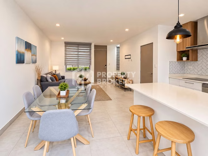 Alquiler de casa full amoblada | Piedades Santa Ana - Imagen 2