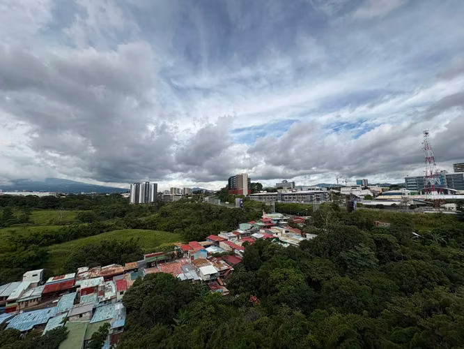 Alquiler de apartamento amueblado en Condominio Azenza Towers, La Uruca. 