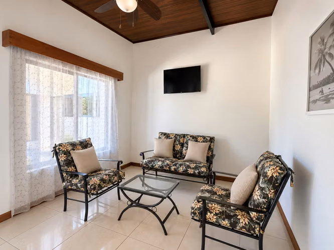 RENTA VACACIONAL | PROPIEDAD AMUEBLADA CON PISCINA Y CASA DE HUÉSPEDES. TAMARINDO, GUANACASTE - Imagen 15