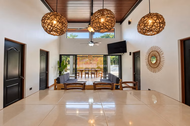 RENTA VACACIONAL | PROPIEDAD AMUEBLADA CON PISCINA Y CASA DE HUÉSPEDES. TAMARINDO, GUANACASTE - Imagen 9