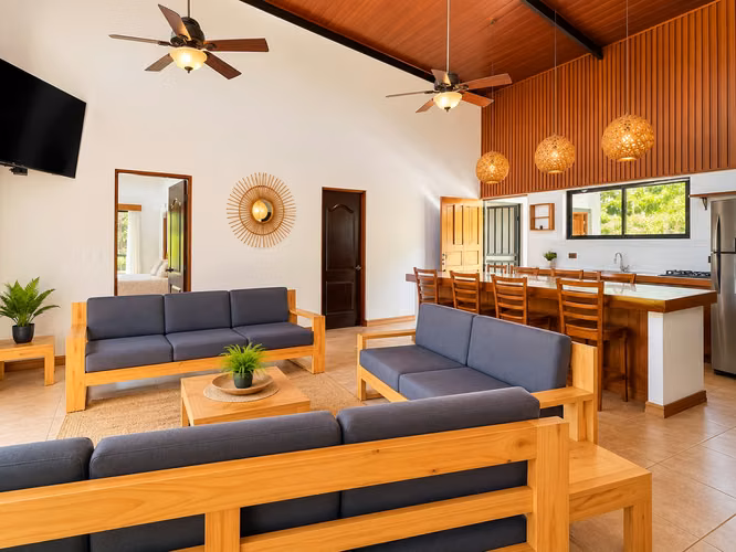 RENTA VACACIONAL | PROPIEDAD AMUEBLADA CON PISCINA Y CASA DE HUÉSPEDES. TAMARINDO, GUANACASTE - Imagen 3