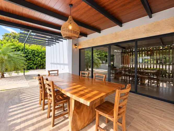 RENTA VACACIONAL | PROPIEDAD AMUEBLADA CON PISCINA Y CASA DE HUÉSPEDES. TAMARINDO, GUANACASTE - Imagen 8