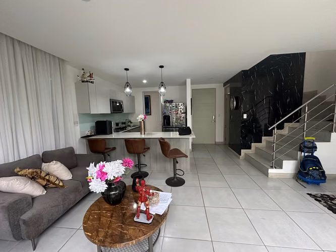 VENTA DE HERMOSA CASA CON TERRAZA EN LA ARBOLEDA, BELEN - Imagen 13