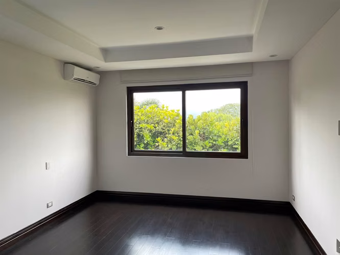 SPECTACULAR HOUSE IN ESCAZU IN GATED COMMUNITY - Imagen 14