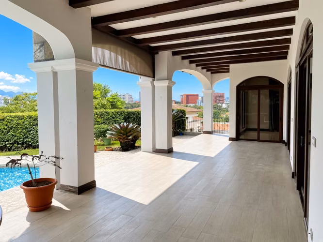 SPECTACULAR HOUSE IN ESCAZU IN GATED COMMUNITY - Imagen 11