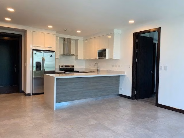 203 Guachipelin, hermoso-lujo-amplio 101 m2, L. Blanca, 2 hab amplias, 2.5 baños, amenidades.