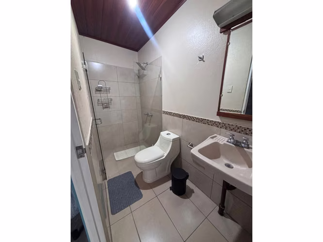 Apartamento grande en Barrio Escalante || iluminación y ventilación natural 