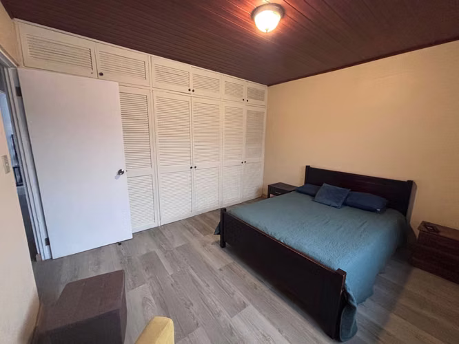 Apartamento grande en Barrio Escalante || iluminación y ventilación natural 